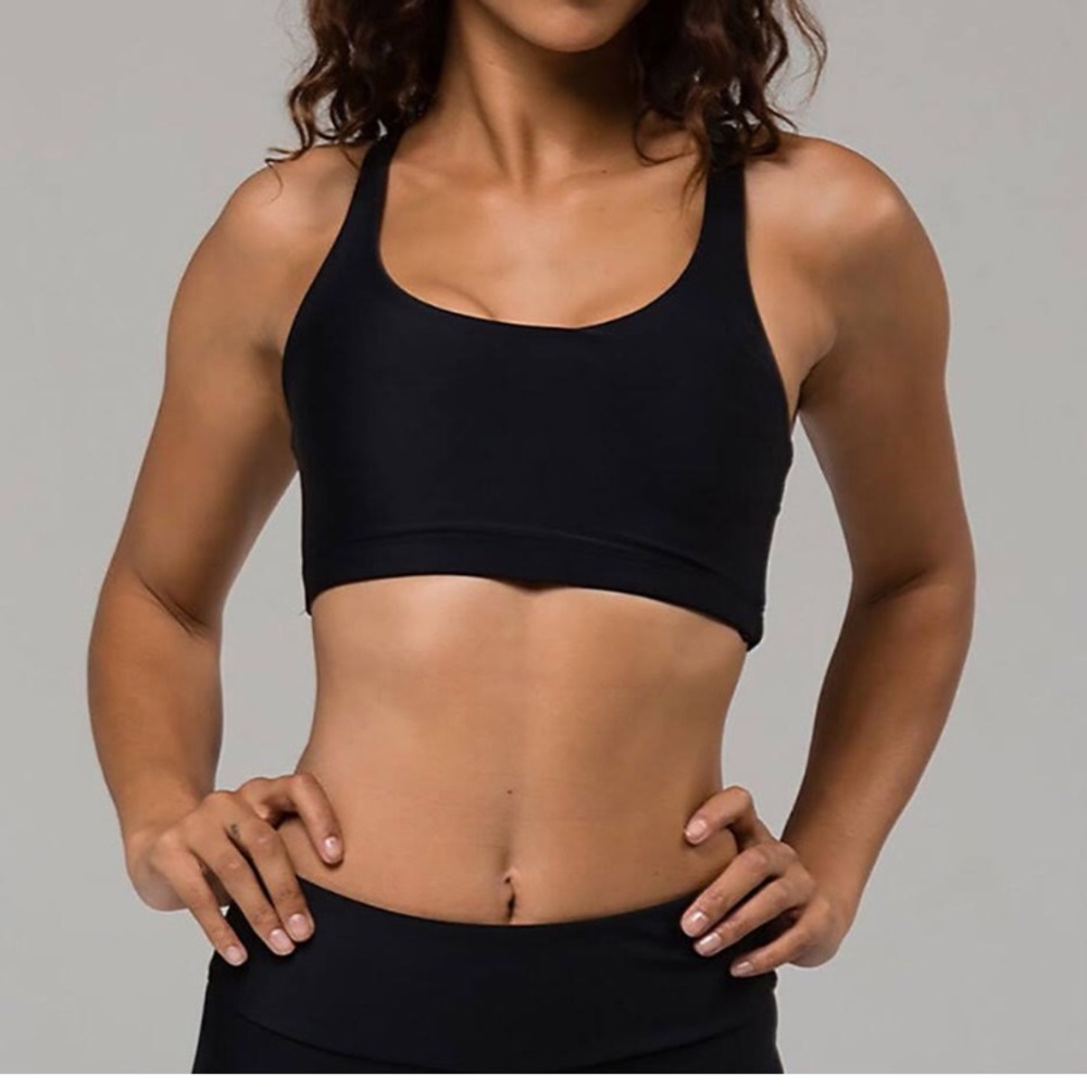 NWT Onzie Chic Bra Black